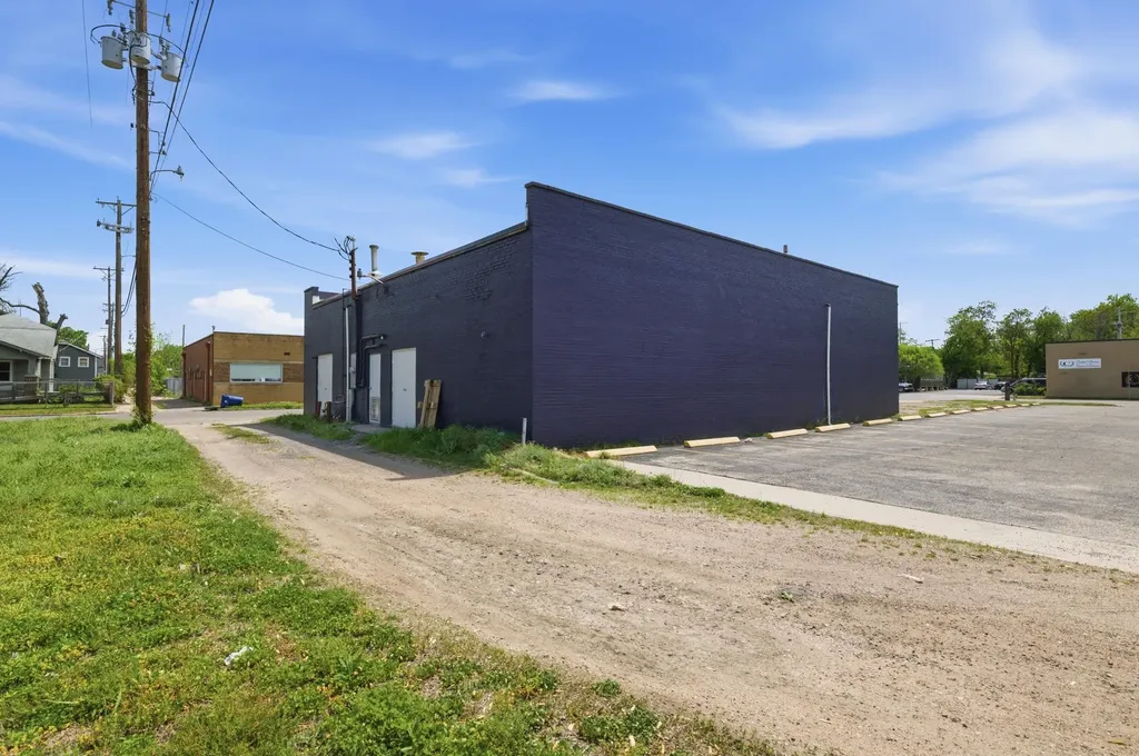 2630 E Central Avenue Wichita KS 67214