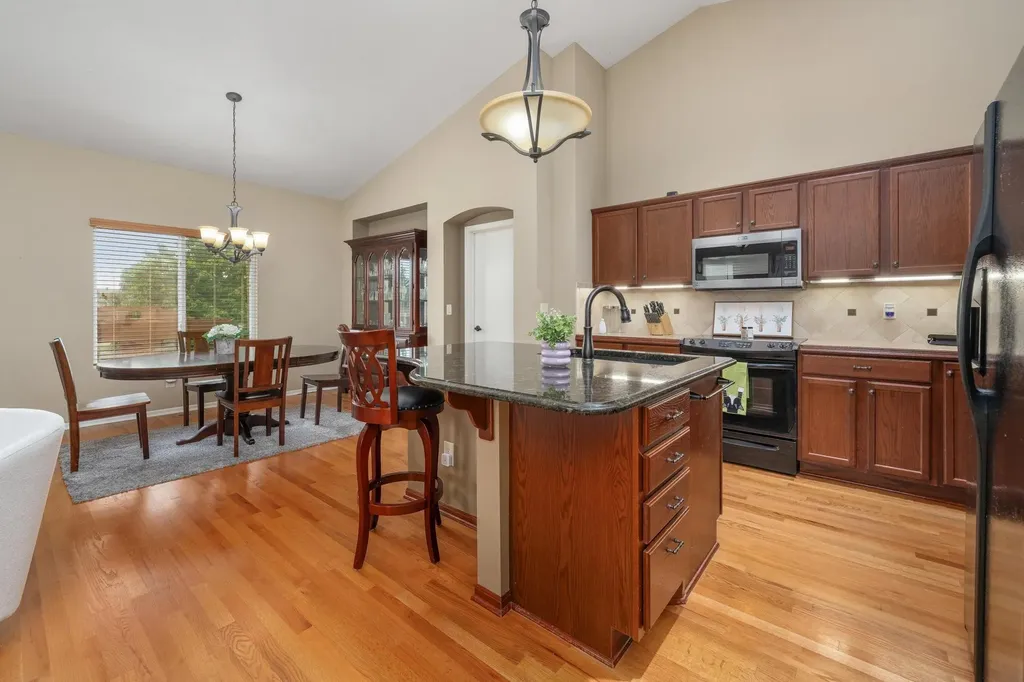 3730 N Ridge Port Court Wichita KS 67205
