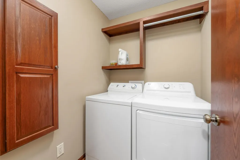 3730 N Ridge Port Court Wichita KS 67205