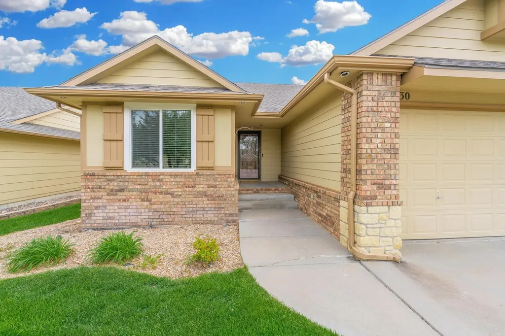 3730 N Ridge Port Court Wichita KS 67205