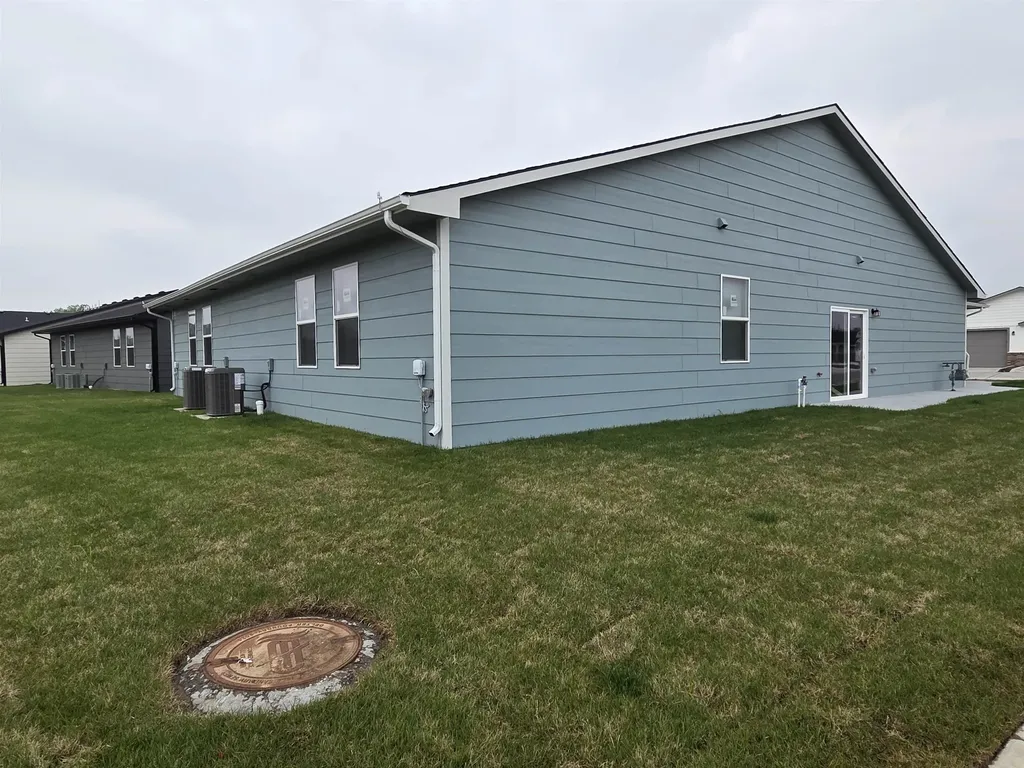 2449 S Wheatland Court Wichita KS 67235