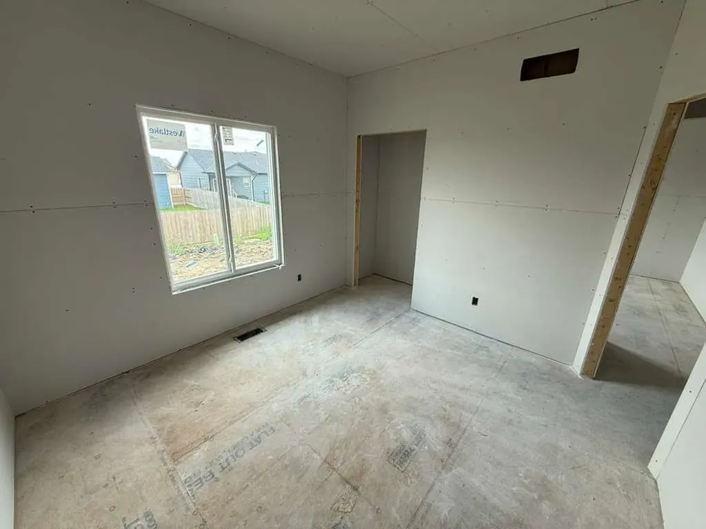 5043 N Toben Drive Bel Aire KS 67226