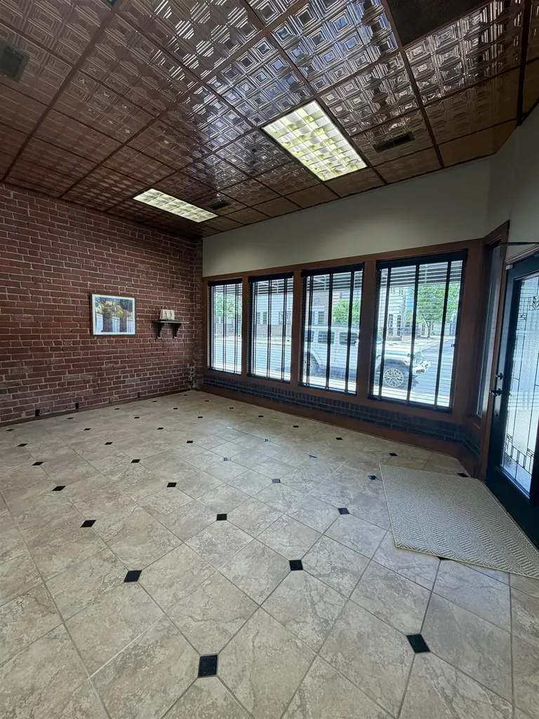 323 N Market Wichita KS 67202