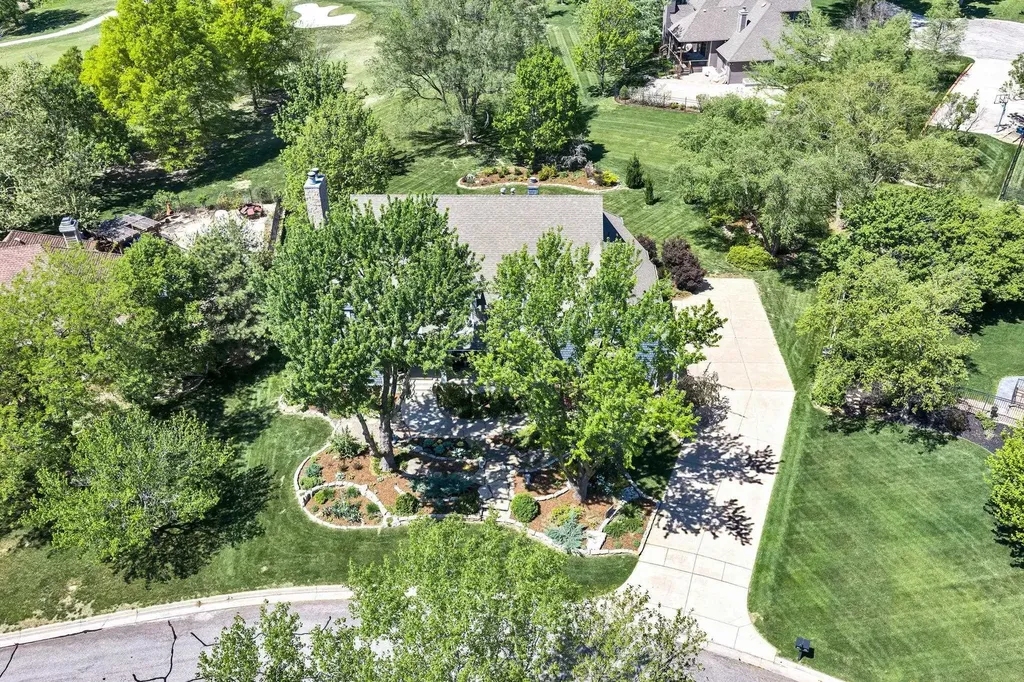 2619 N Wilderness Court Wichita KS 67226