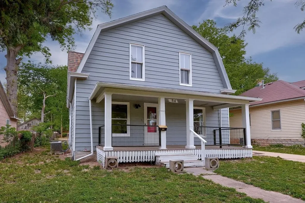 1516 E 11th Avenue Winfield KS 67156