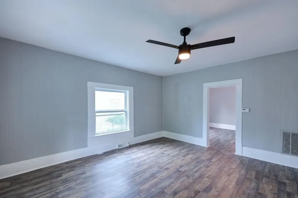1516 E 11th Avenue Winfield KS 67156