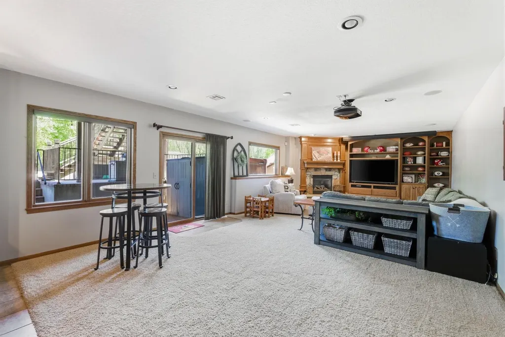 6402 Busy Bee Court Andale KS 67001
