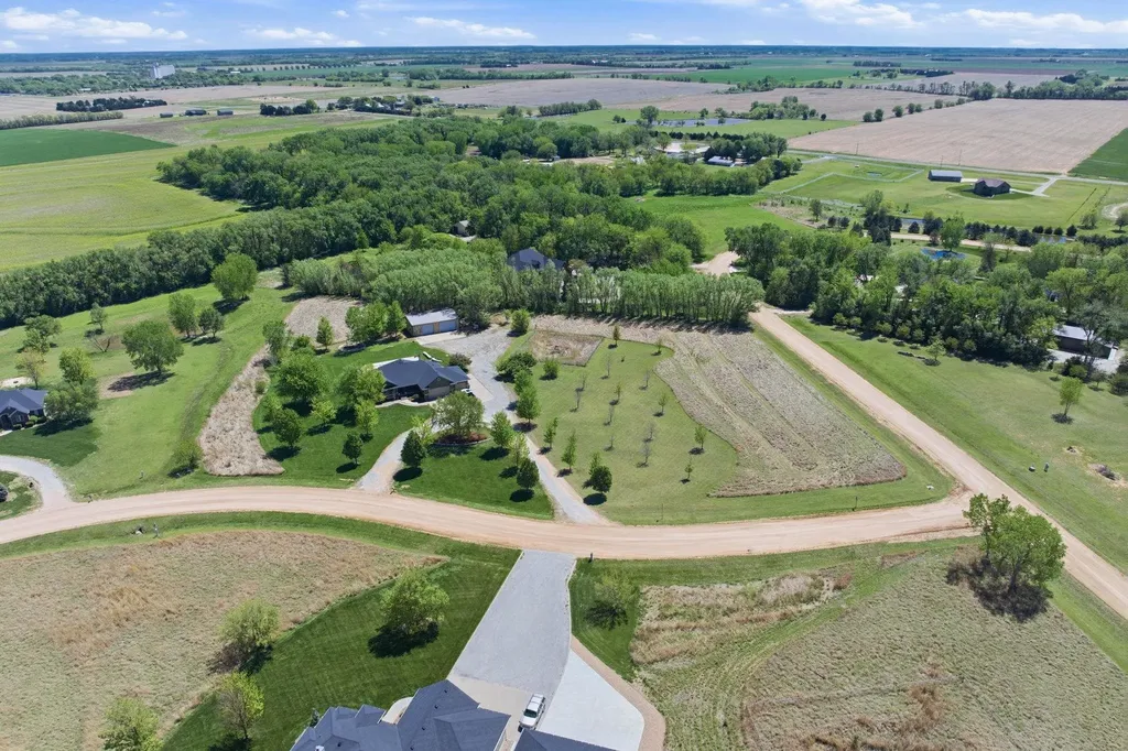 6402 Busy Bee Court Andale KS 67001