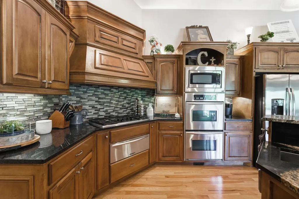 6402 Busy Bee Court Andale KS 67001