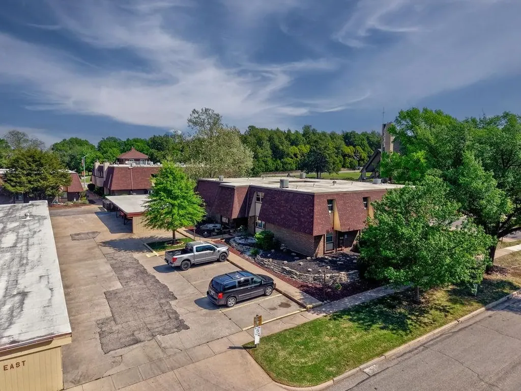 1500 E 10th Winfield KS 67156