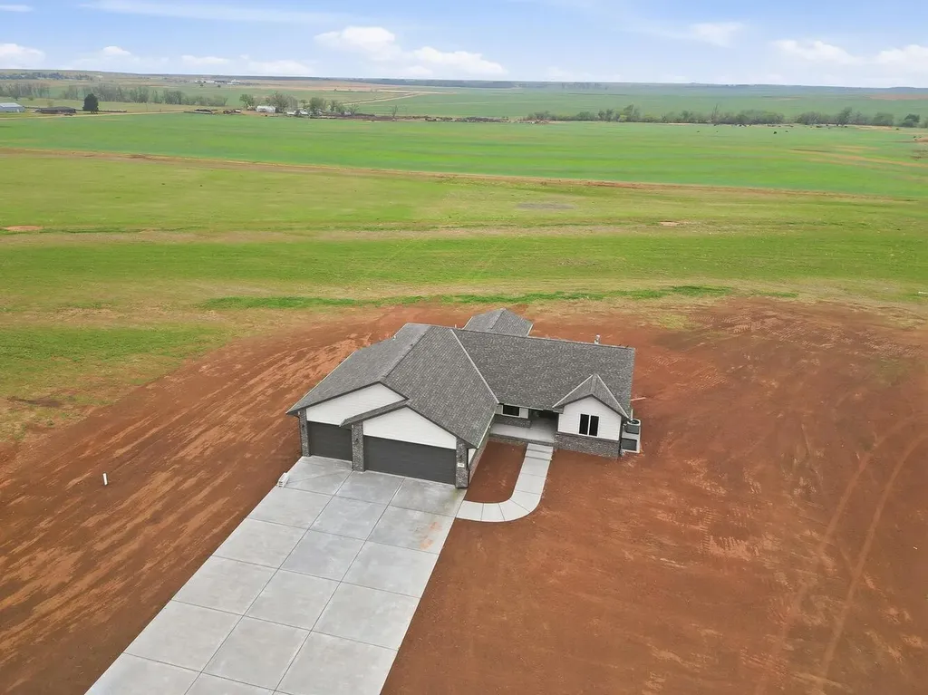 930 N West Avenue Anthony KS 67003