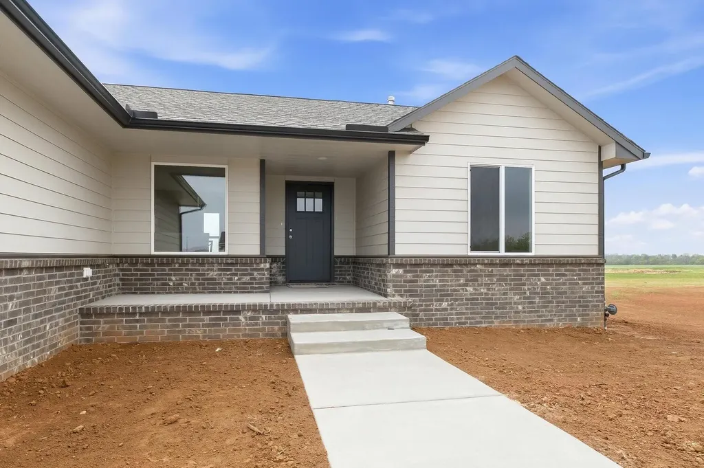 930 N West Avenue Anthony KS 67003