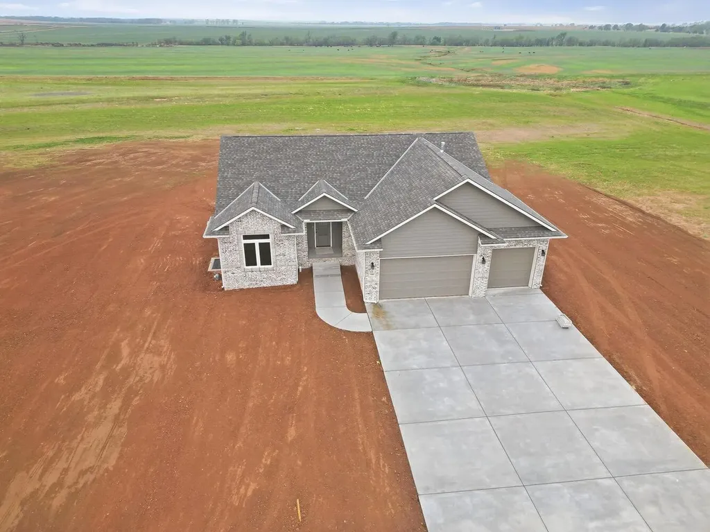 940 N West Avenue Anthony KS 67003