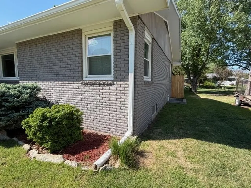 112 Willow Lane Hesston KS 67062