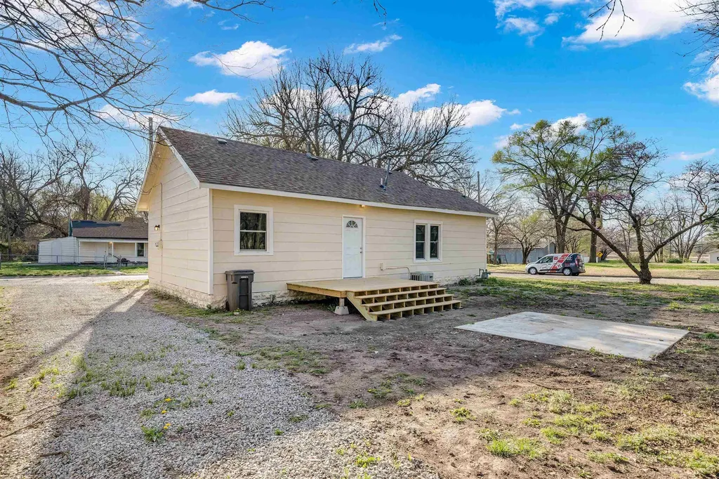 523 E 4th Street Wellington KS 67152