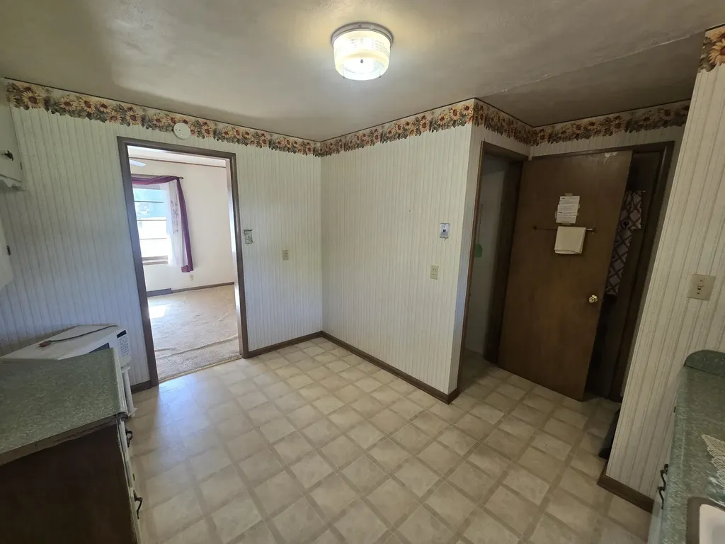 329 N College Street Winfield KS 67156