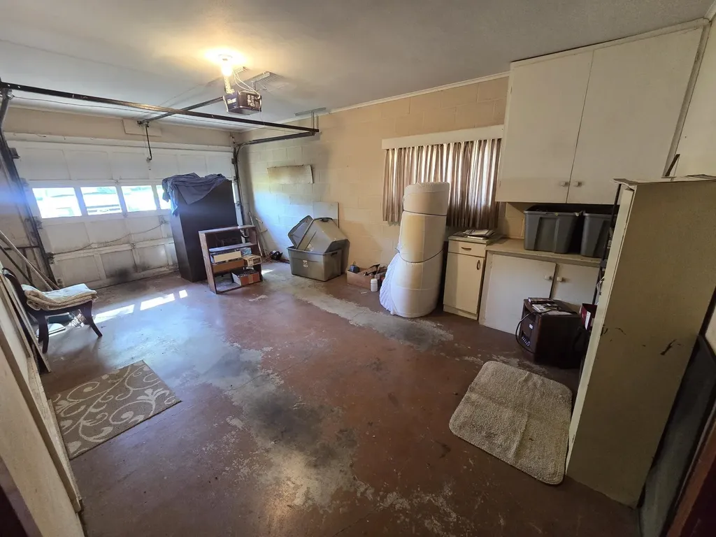 329 N College Street Winfield KS 67156