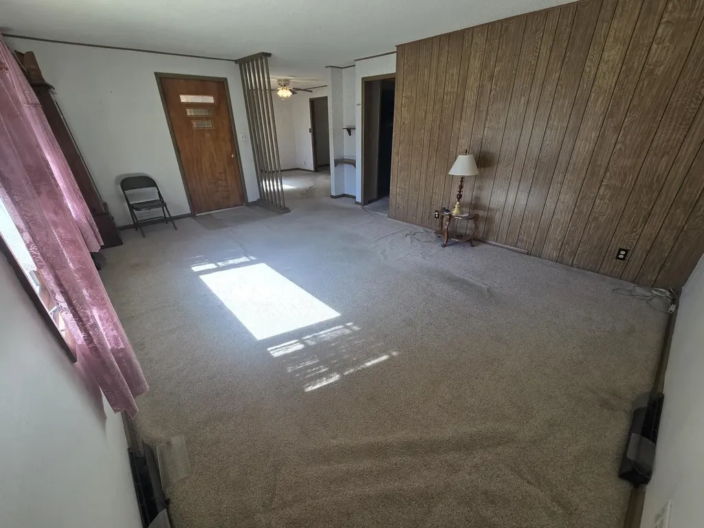 329 N College Street Winfield KS 67156