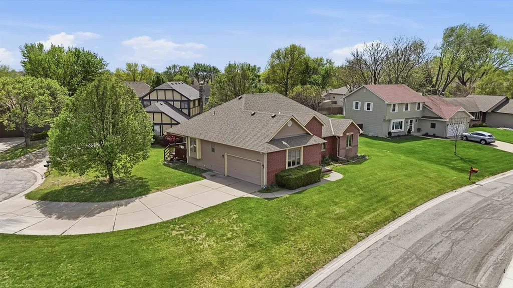 14101 E Lakeview Court Wichita KS 67230