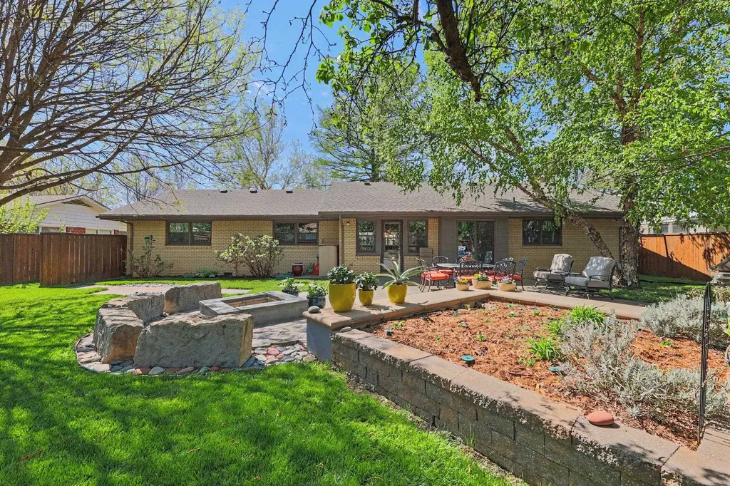 6512 E Murdock Avenue Wichita KS 67206