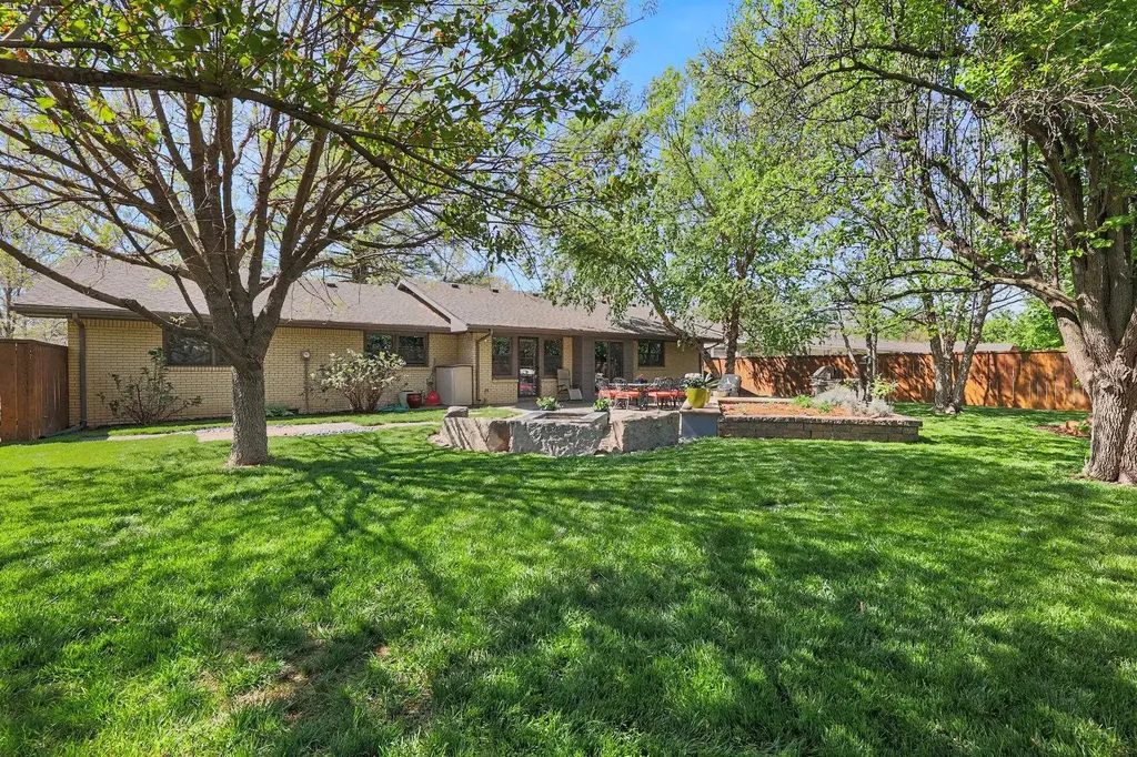 6512 E Murdock Avenue Wichita KS 67206