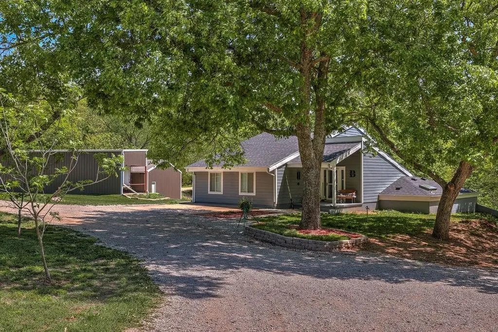 30117 Shady Oak Drive Arkansas City KS 67005