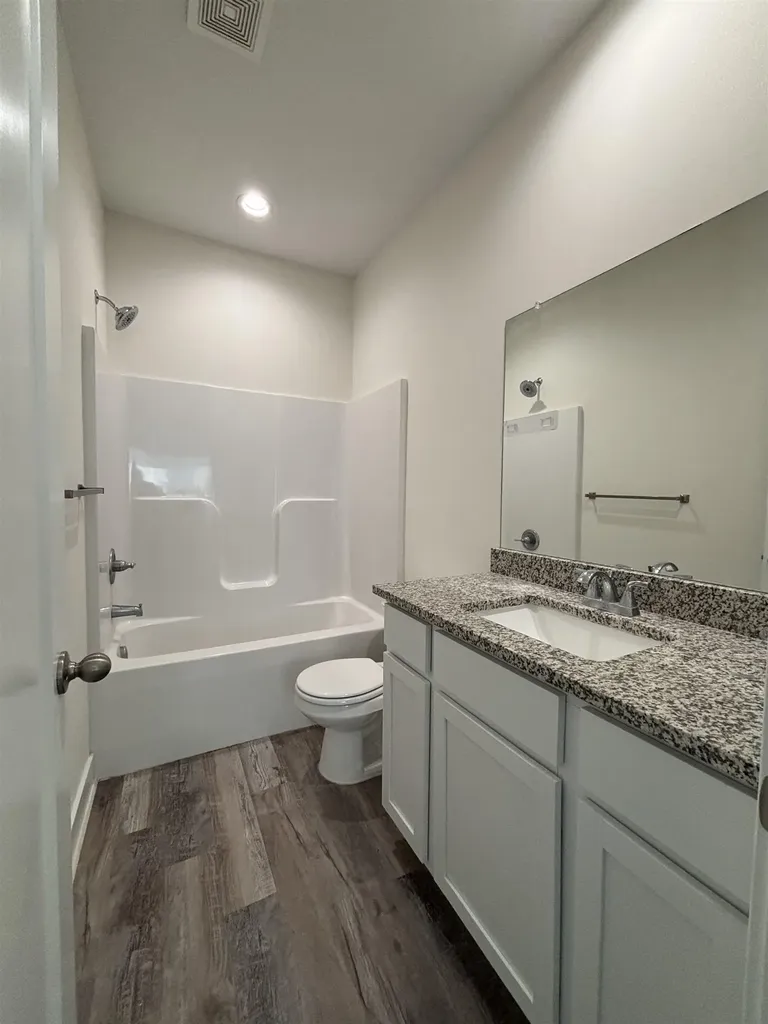 5436 N Colburn Court Bel Aire KS 67220