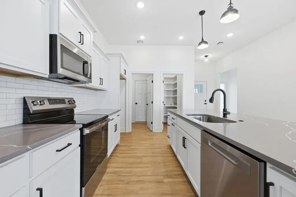 608 E Elmwood Street Park City KS 67147-1124