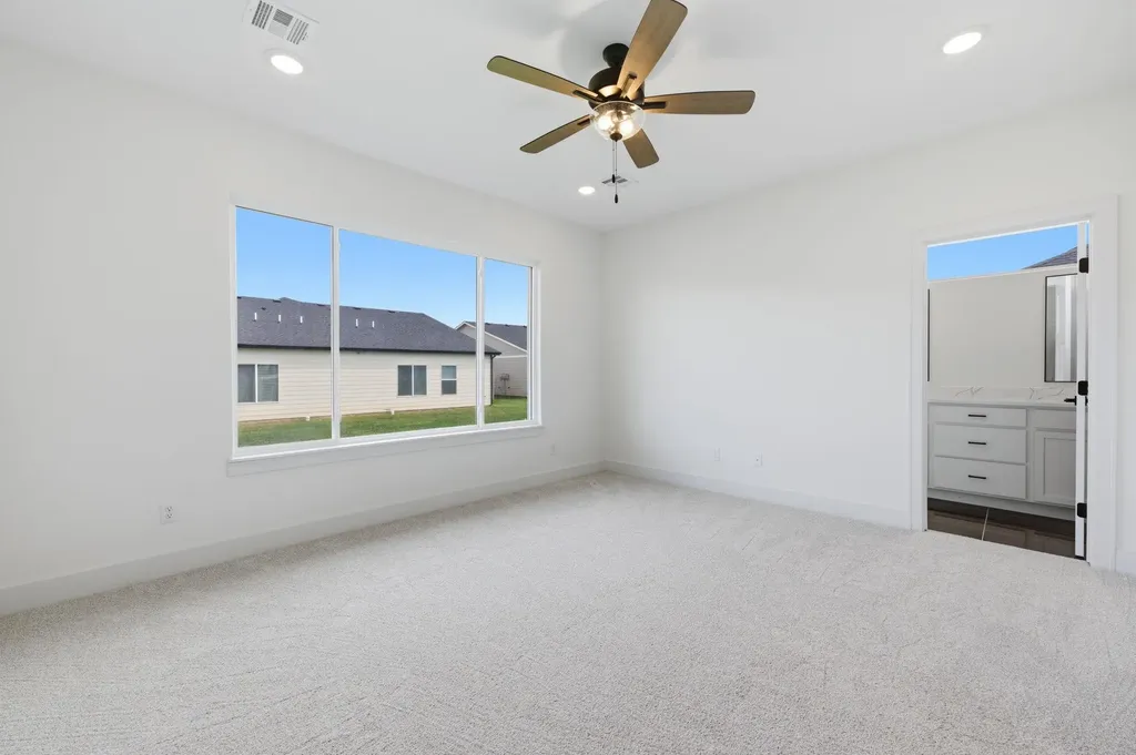 608 E Elmwood Street Park City KS 67147-1124