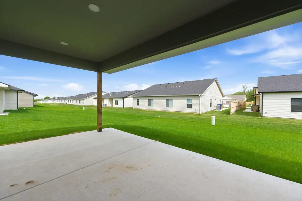 608 E Elmwood Street Park City KS 67147-1124