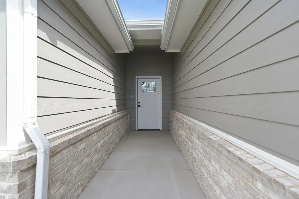 608 E Elmwood Street Park City KS 67147-1124
