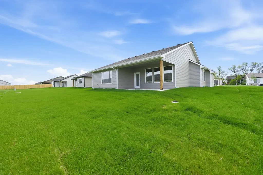 608 E Elmwood Street Park City KS 67147-1124