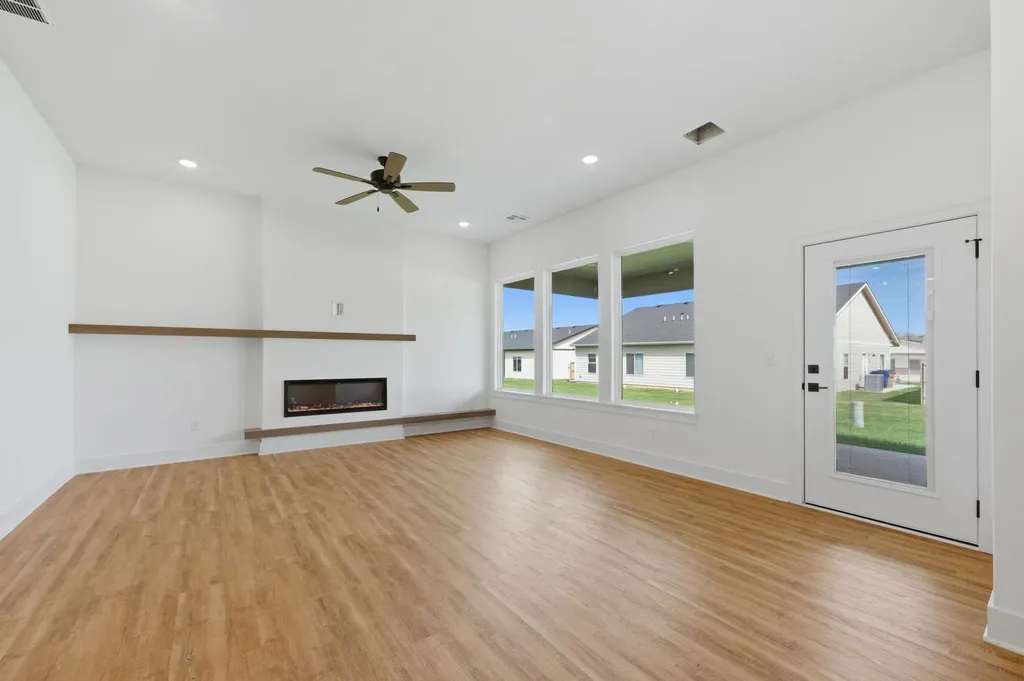 608 E Elmwood Street Park City KS 67147-1124