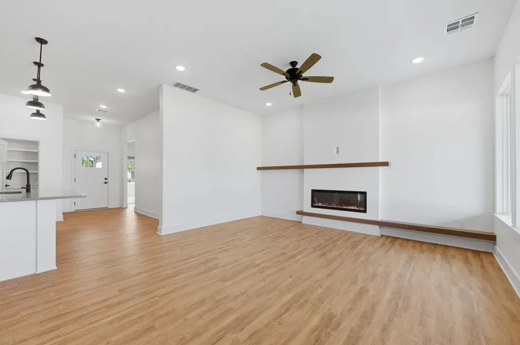 608 E Elmwood Street Park City KS 67147-1124