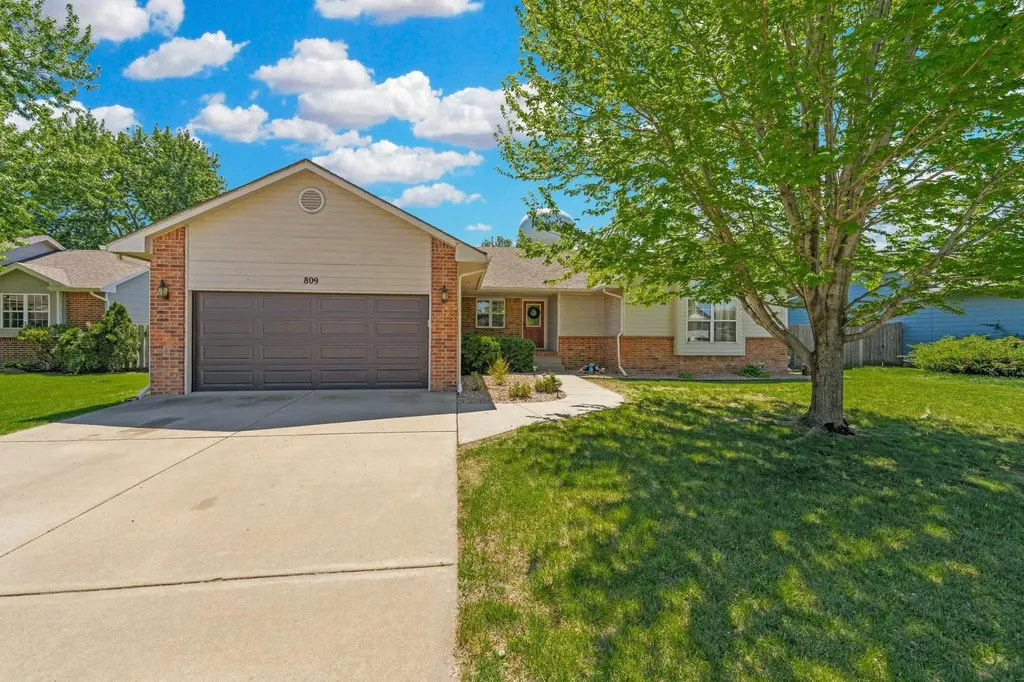 809 Country Lane Newton KS 67114