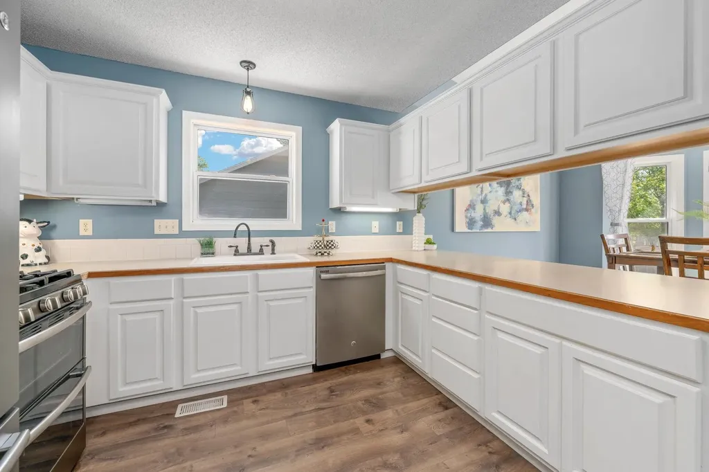 809 Country Lane Newton KS 67114