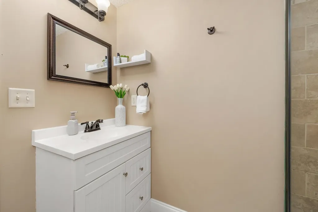 809 Country Lane Newton KS 67114