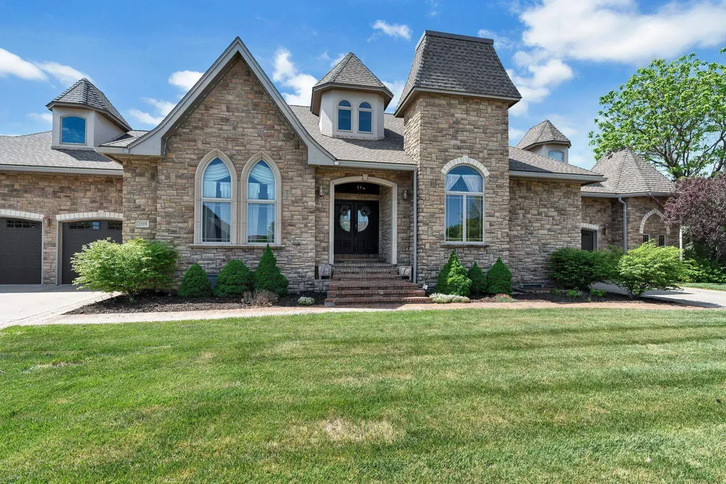 2319 N Rough Creek Road Derby KS 67037-8456