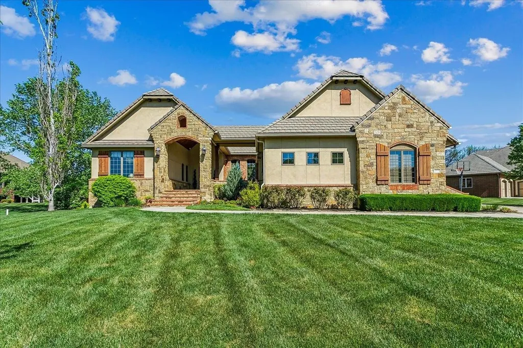 2018 N Crooked Pine Street Wichita KS 67230