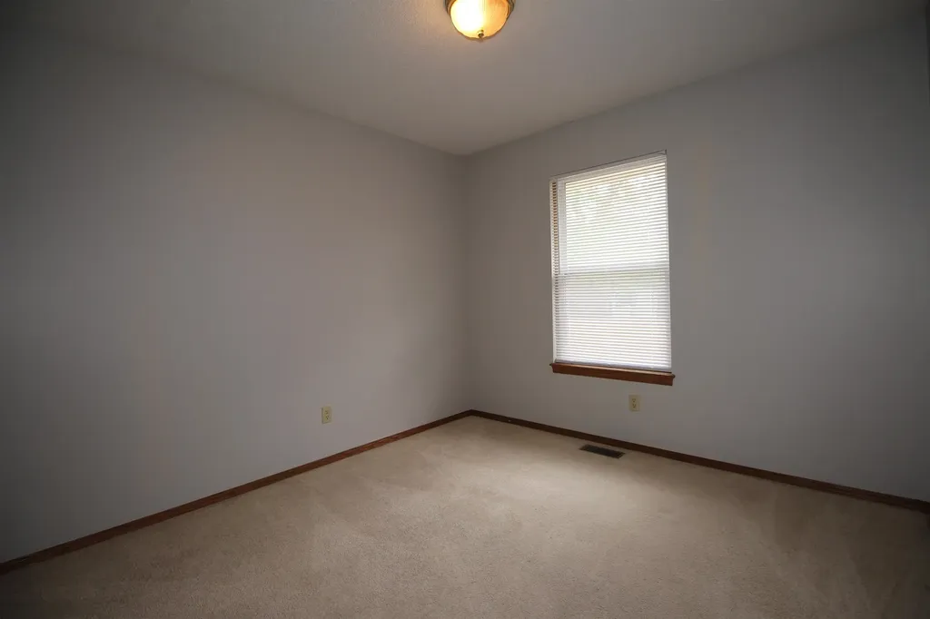 1114 S Longford Street Wichita KS 67207-3238