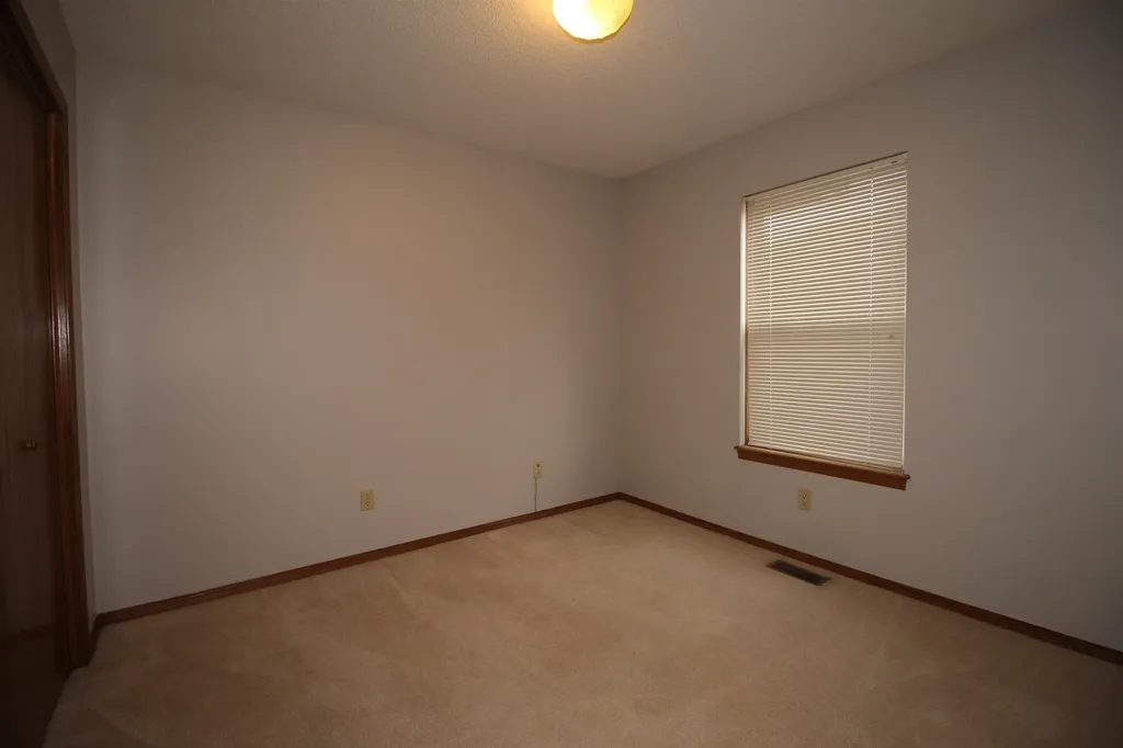 1114 S Longford Street Wichita KS 67207-3238