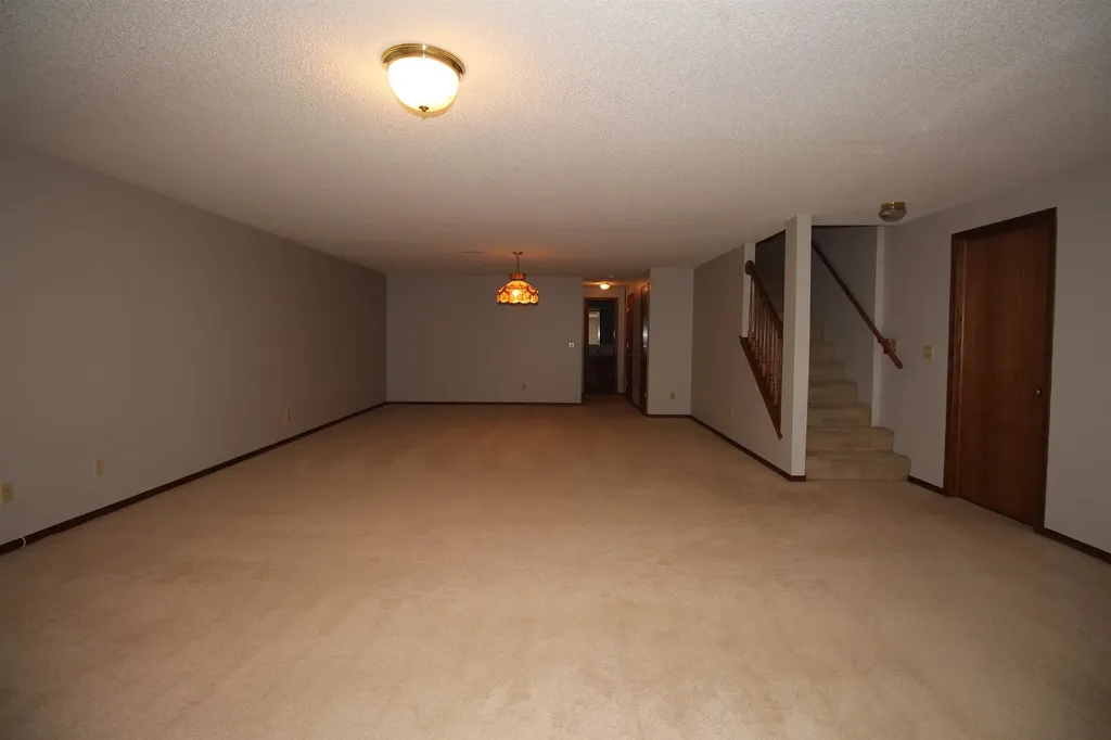 1114 S Longford Street Wichita KS 67207-3238