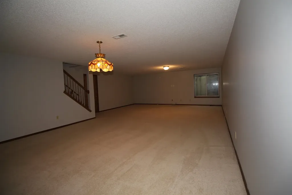 1114 S Longford Street Wichita KS 67207-3238