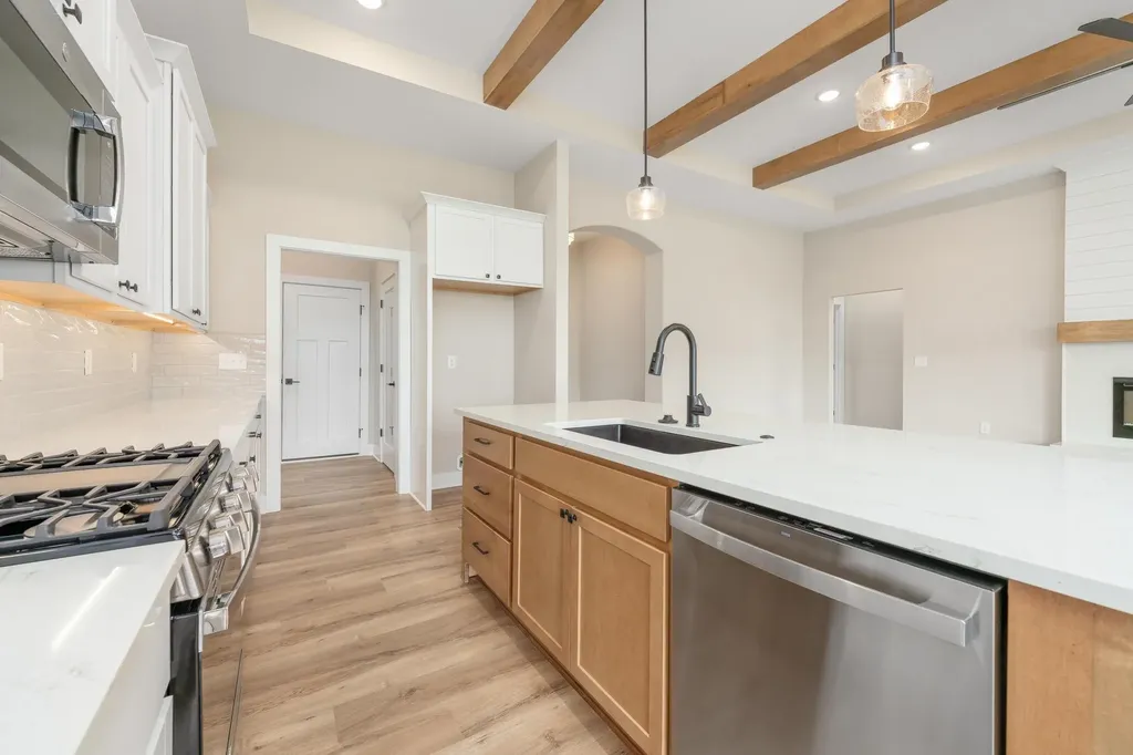 738 N Rainbow Lake Court Wichita KS 67235