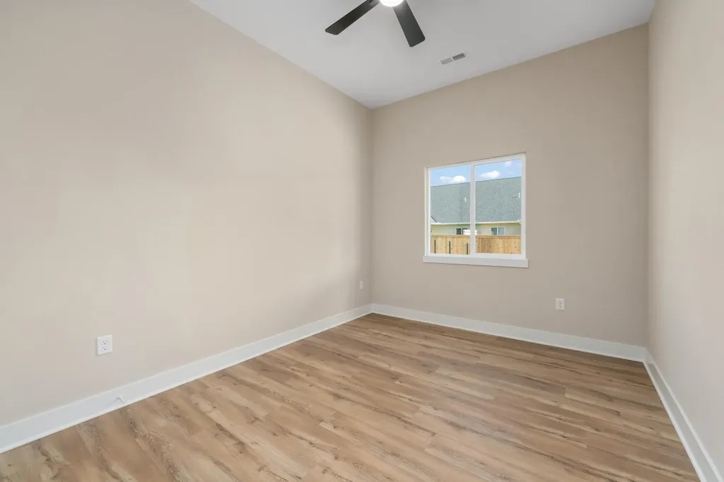738 N Rainbow Lake Court Wichita KS 67235
