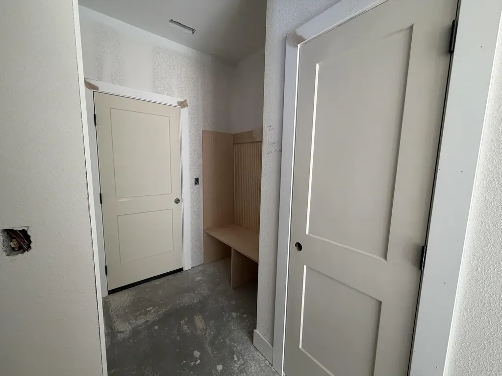 734 N Rainbow Lake Court Wichita KS 67235