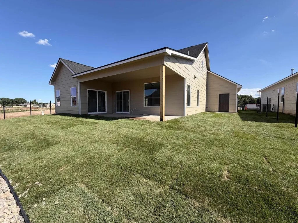 734 N Rainbow Lake Court Wichita KS 67235