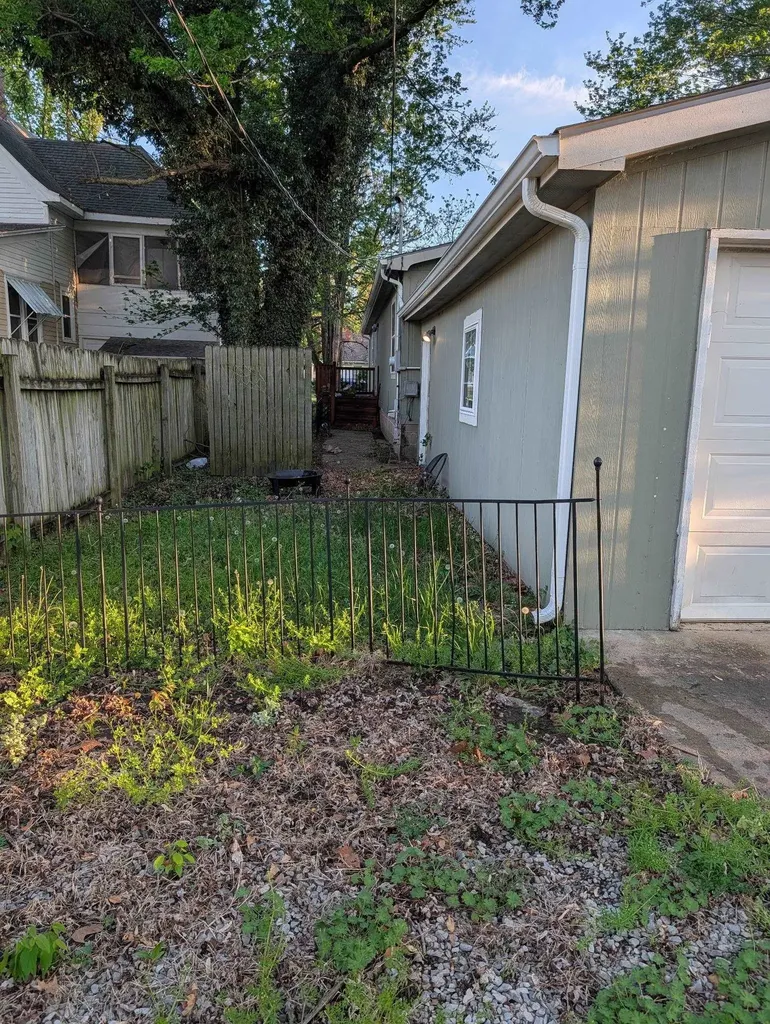 916 E 8th Winfield KS 67156