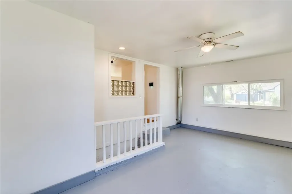 1126 S Lulu Avenue Wichita KS 67211