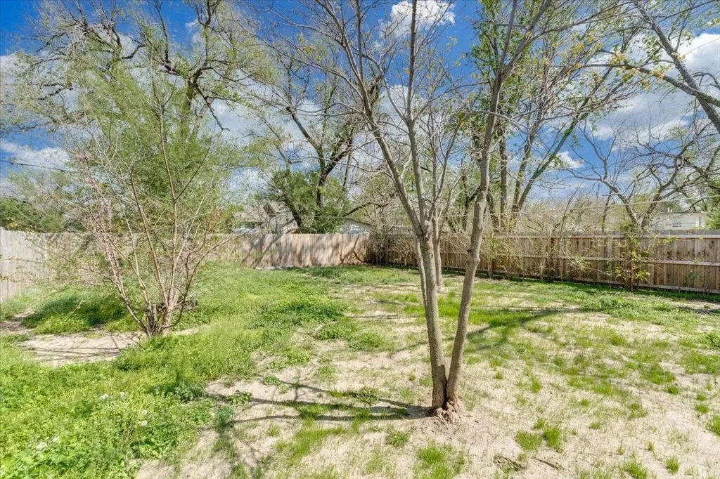 1126 S Lulu Avenue Wichita KS 67211